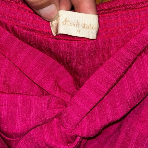 Altar’d State women’s pink twist puff sleeve cropped top shirt (size medium) - Picture 2 of 4